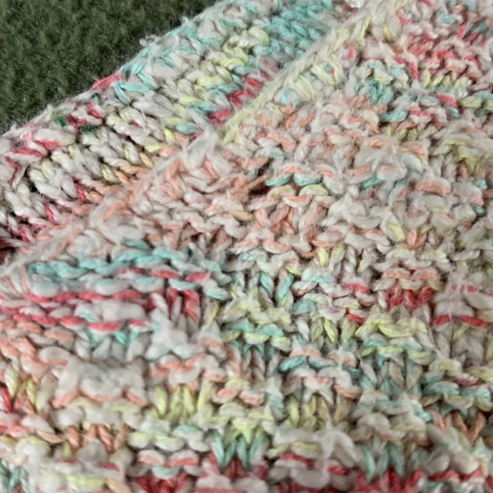 American Rag fringed. Multi-color. Size XL. Chest approx 20 inches - Picture 3 of 8